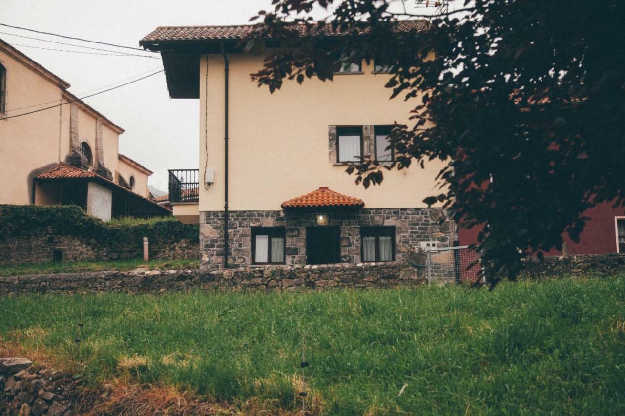 La Casina Apartment Onís Екстериор снимка