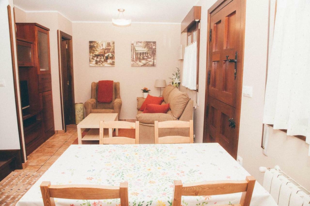 La Casina Apartment Onís Екстериор снимка